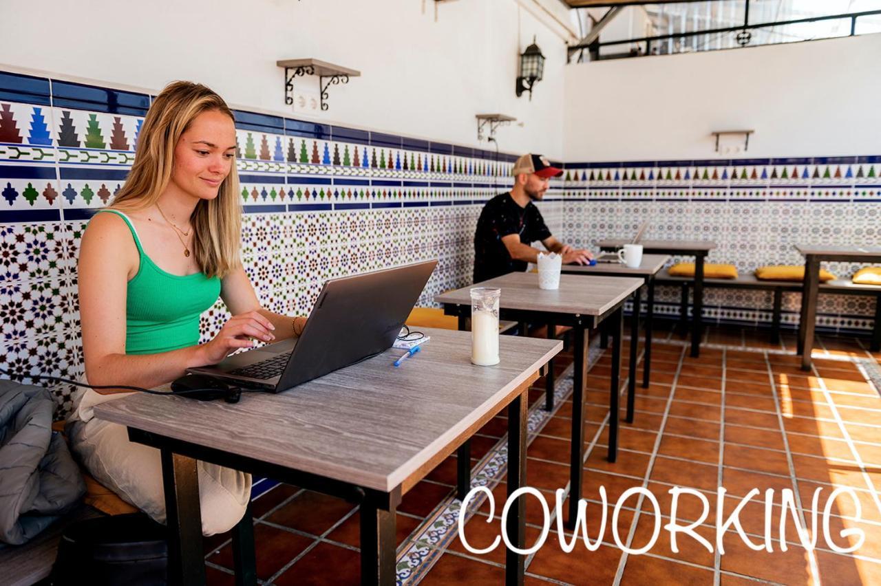 Hostel Triana Backpackers Sevilla Exteriör bild