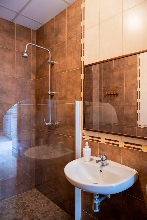 Hostel Triana Backpackers Sevilla Exteriör bild