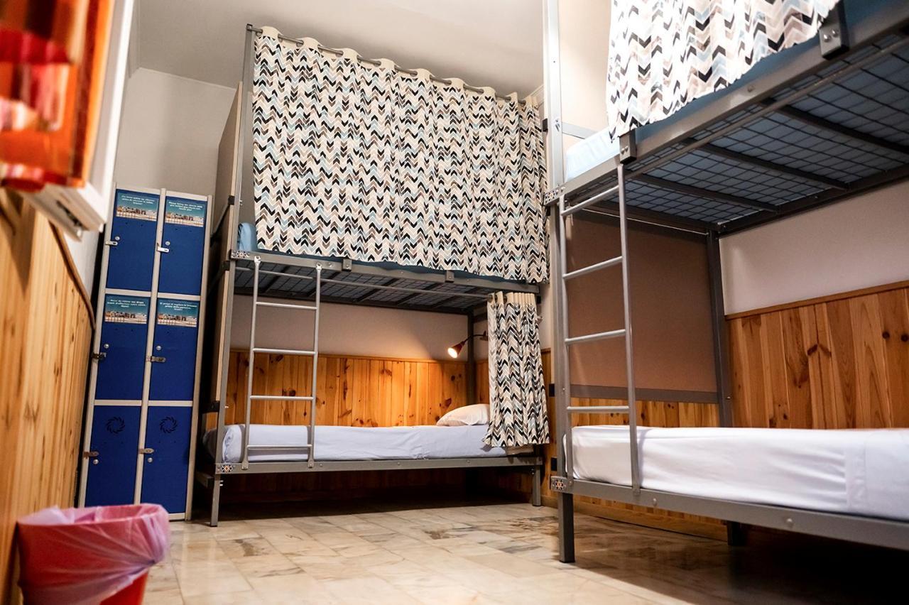 Hostel Triana Backpackers Sevilla Rum bild