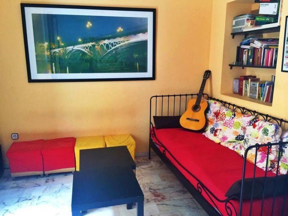 Hostel Triana Backpackers Sevilla Exteriör bild